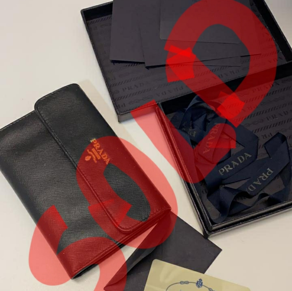 SOLD Prada wallet